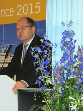 Bundesminister Schmidt eröffnet IEA Bioenergiekonferenz 2015 in Berlin