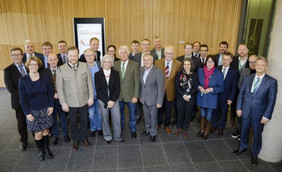 Die Mitglieder der Charta für Holz 2.0 Steuerungsgruppe kamen am 14. Dezember zur zweiten Sitzung im BMEL in Berlin zusammen, Quelle: BMEL/photothek